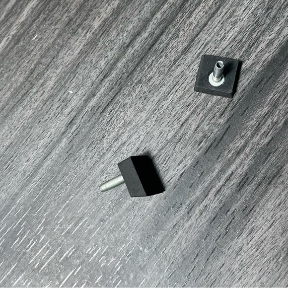 PRADA HEEL REPLACES - Picture 2 of 4